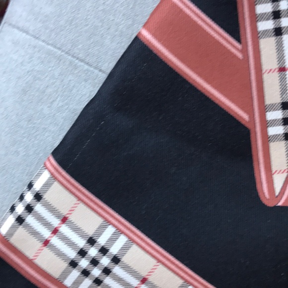 BURBERRY London Silk Archive Prints Puffer Scarf - Picture 7 of 8